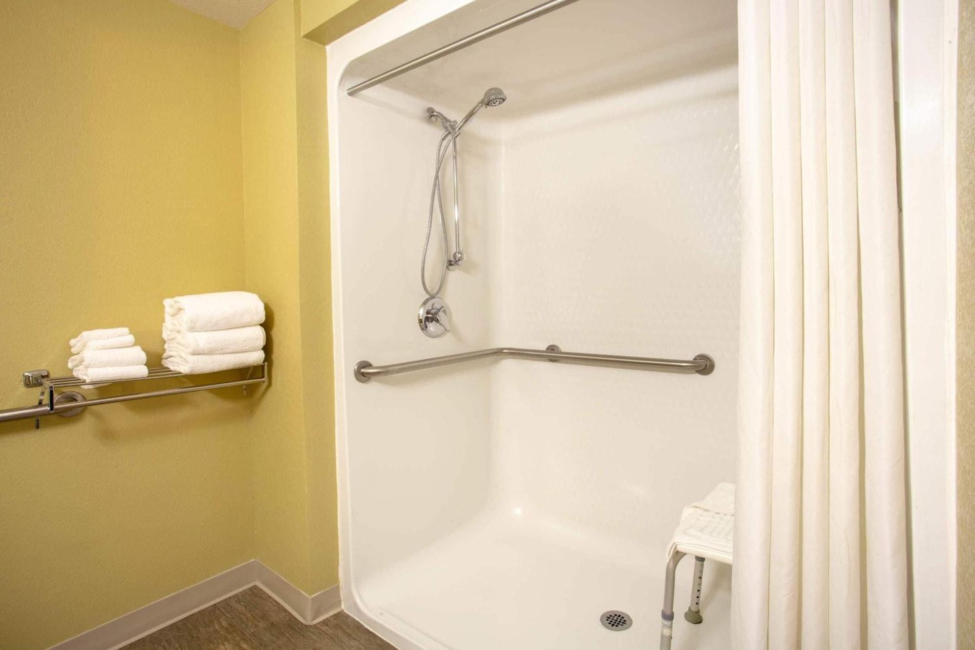 Travelodge By Wyndham Gardiner Yellowstone Park North Entr Екстер'єр фото